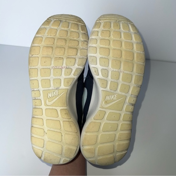 Navy Blue Nike Roshe Run - Picture 8 of 8